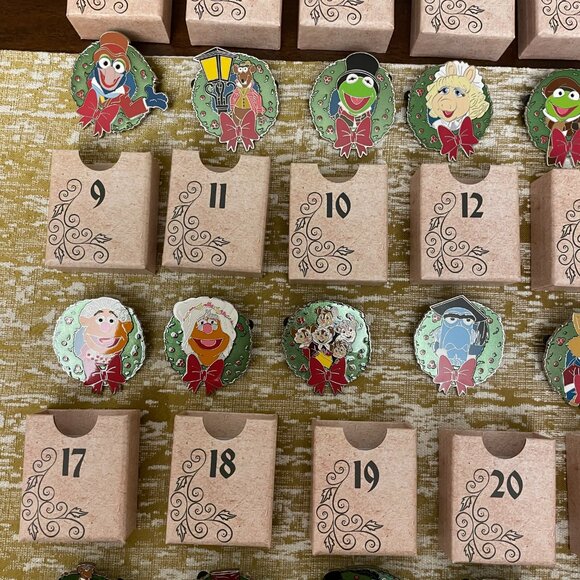 2025 The Muppet Christmas Carol Advent Pins - Message to see what's available !! - Picture 3 of 11